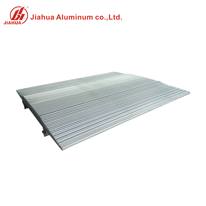 Extrusión de barra de aluminio de disipador de calor de producción de CNC de alta precisión para amplificador