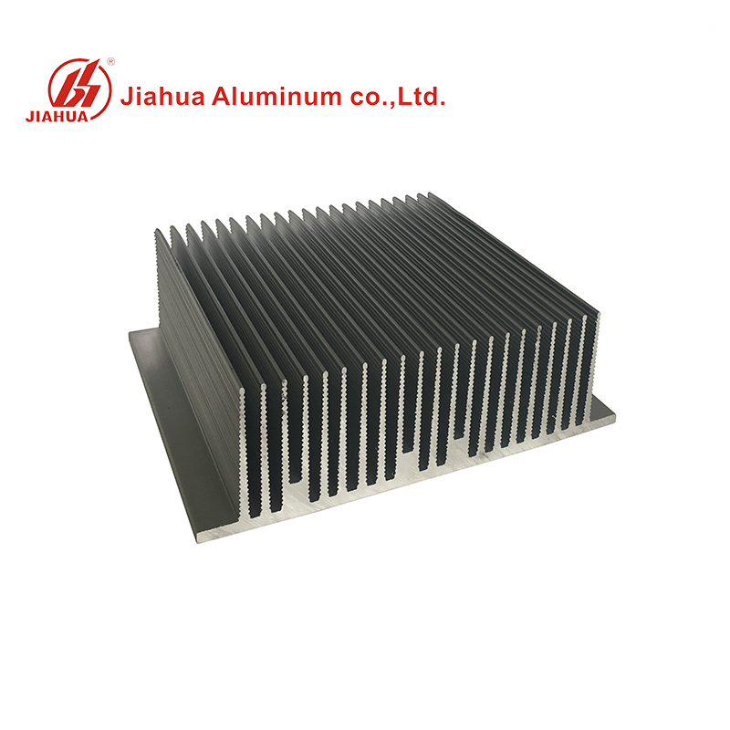 Perfiles de aleación del disipador de calor de extrusión de aluminio del radiador 6063 T6 del final del molino para uso industrial
